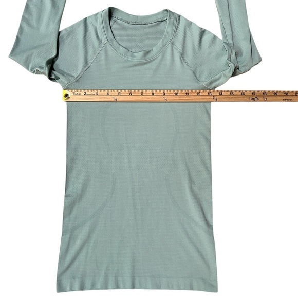 lululemon | Swiftly Tech Long-Sleeve Shirt 2.0 Waist in Crater Blue, Sz 2 W3HHIS - Picture 8 of 11